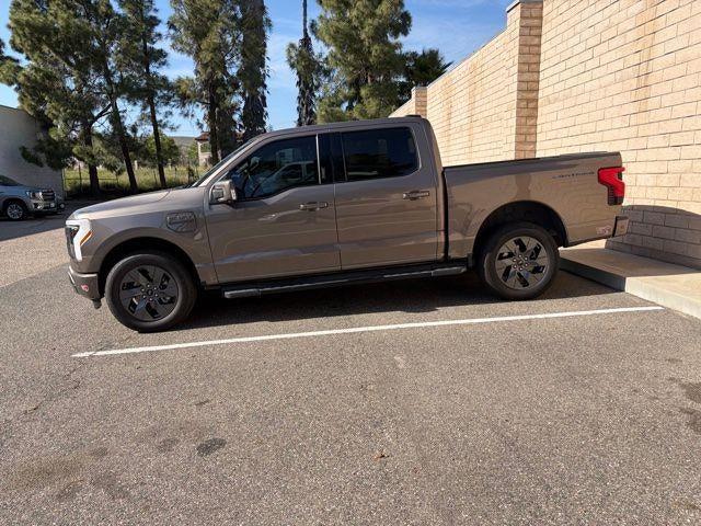 2023 Ford F-150 Lightning LARIAT