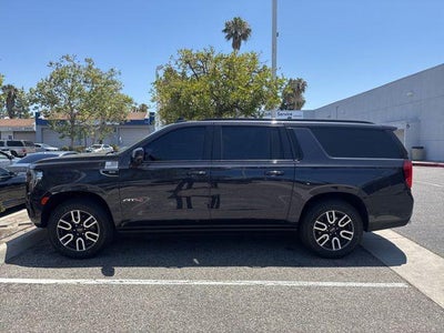 2023 GMC Yukon XL AT4