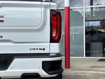 2023 GMC Sierra 1500 AT4