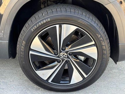 2024 Volkswagen Taos SE