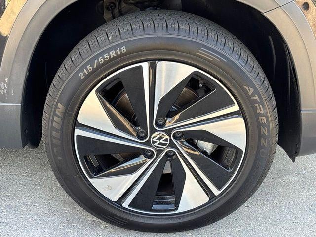 2024 Volkswagen Taos SE