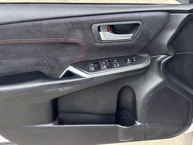 2016 Toyota Camry XSE