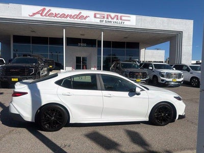 2025 Toyota Camry SE