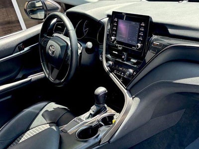 2022 Toyota Camry SE