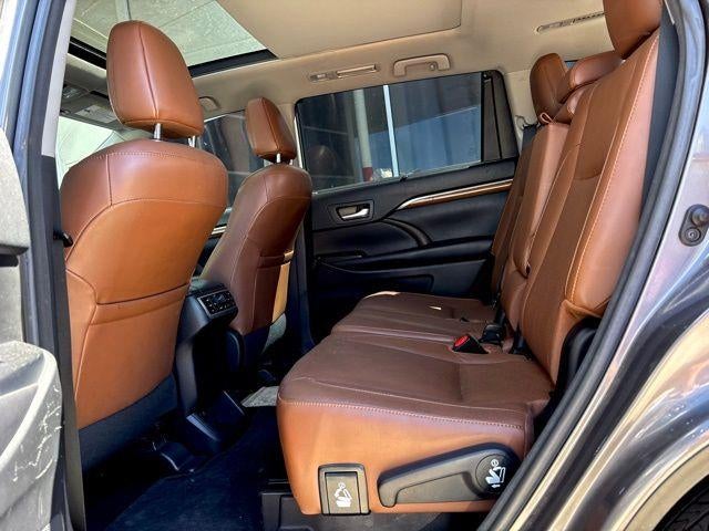 2017 Toyota Highlander Limited Platinum