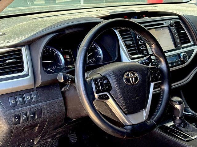 2017 Toyota Highlander Limited Platinum