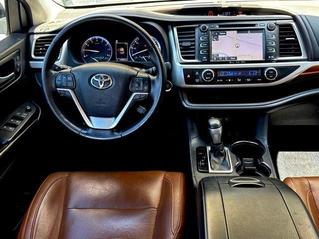2017 Toyota Highlander Limited Platinum