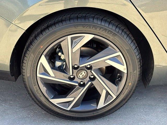 2025 Hyundai Elantra Hybrid Limited