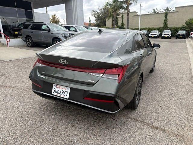 2025 Hyundai Elantra Hybrid Limited