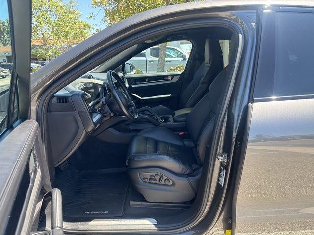 2024 Porsche Cayenne Coupe Base